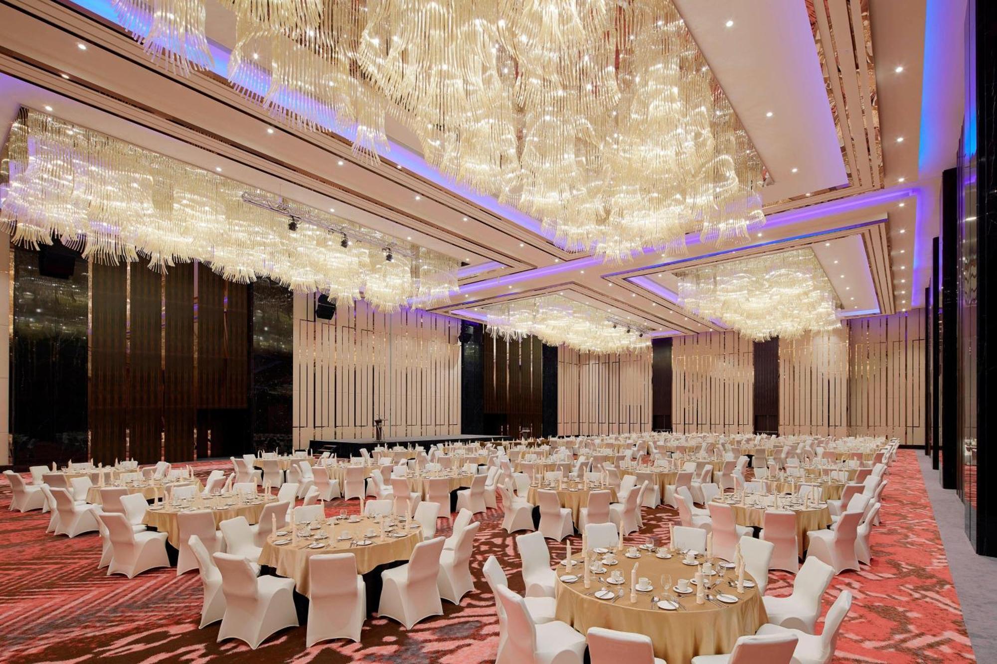Sheraton Petaling Jaya Hotel Ngoại thất bức ảnh The Grand Ballroom