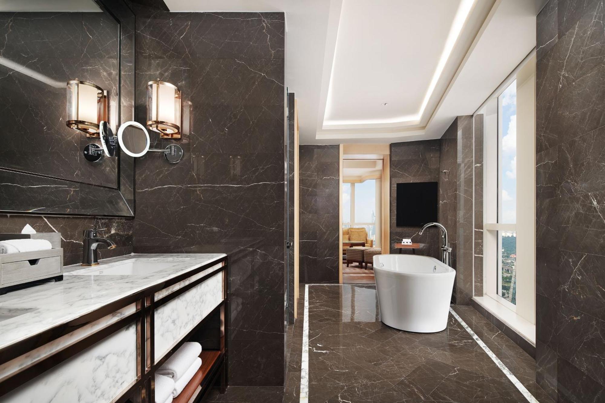 Sheraton Petaling Jaya Hotel Ngoại thất bức ảnh Bathroom