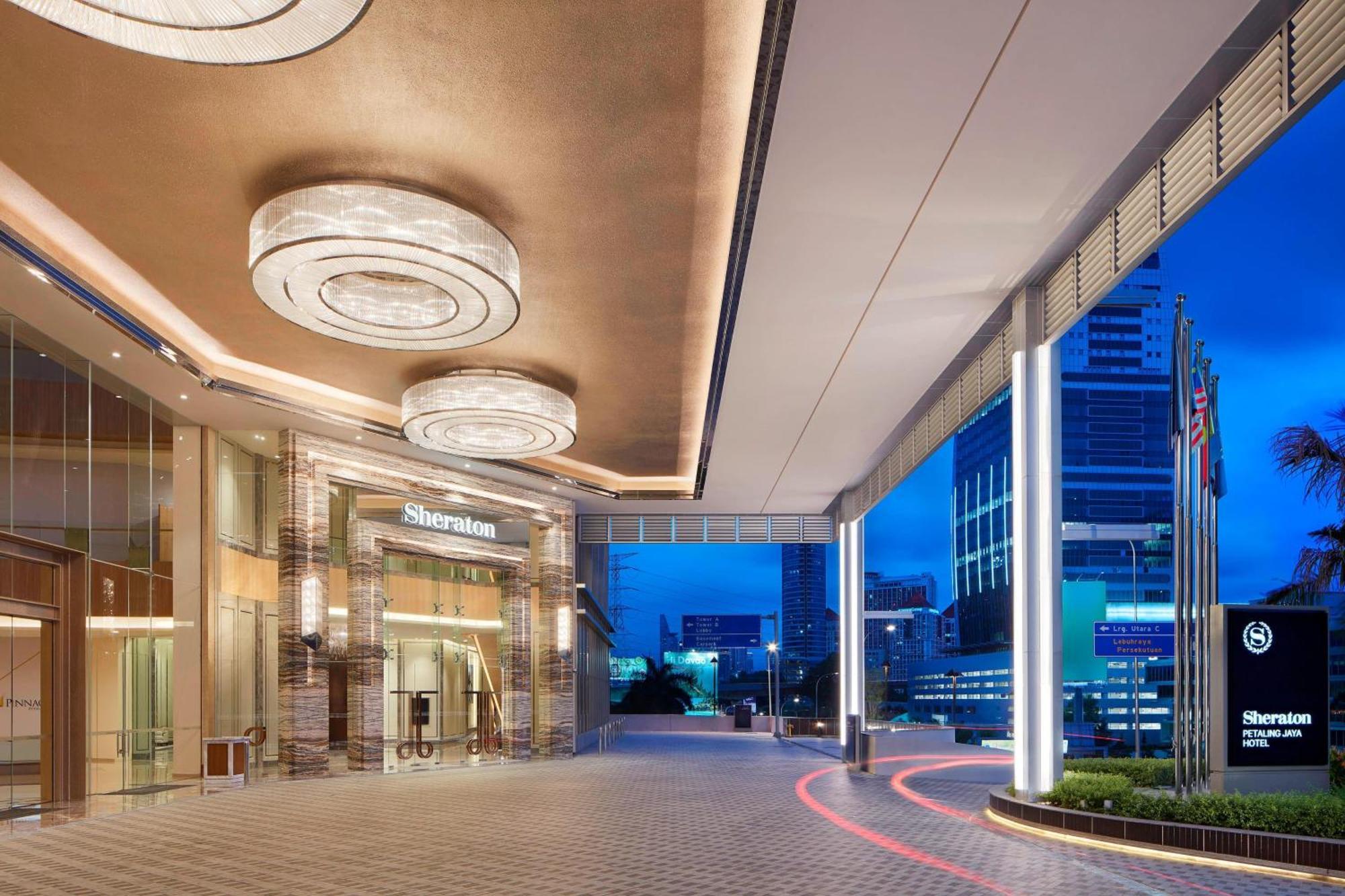 Sheraton Petaling Jaya Hotel Ngoại thất bức ảnh Entrance