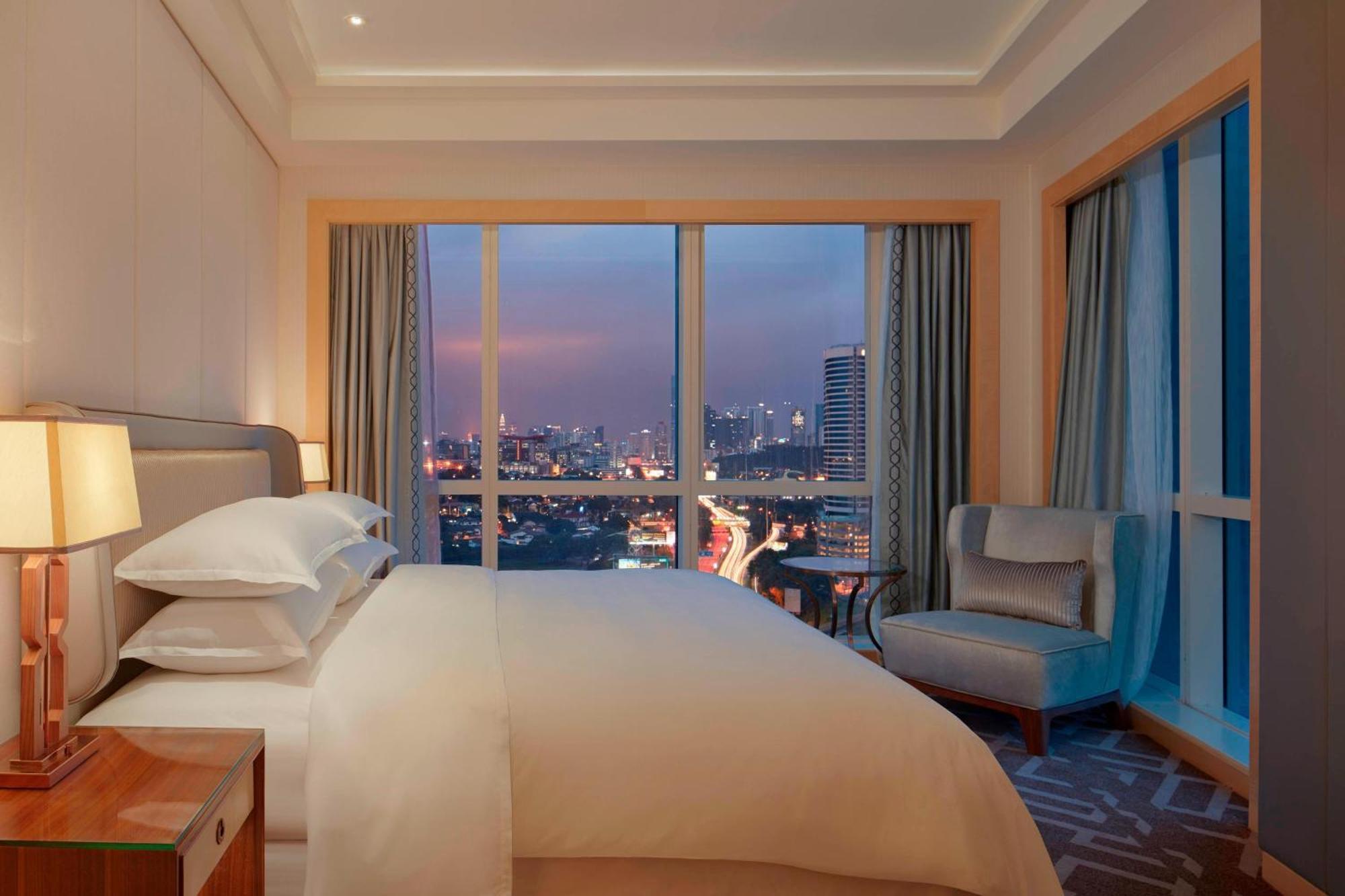 Sheraton Petaling Jaya Hotel Ngoại thất bức ảnh Deluxe Room